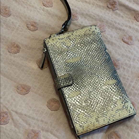 Michael Kors Wallet - Picture 1 of 3